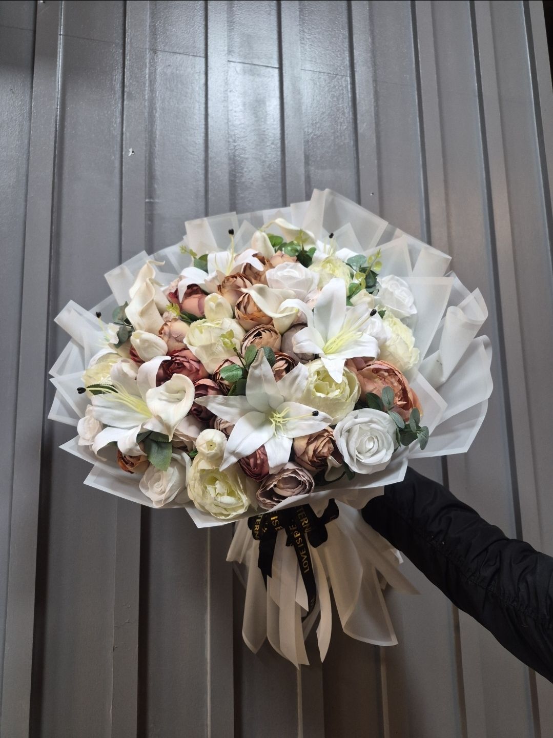 YAPAY PREMİUM LİLYUMLU BUKET