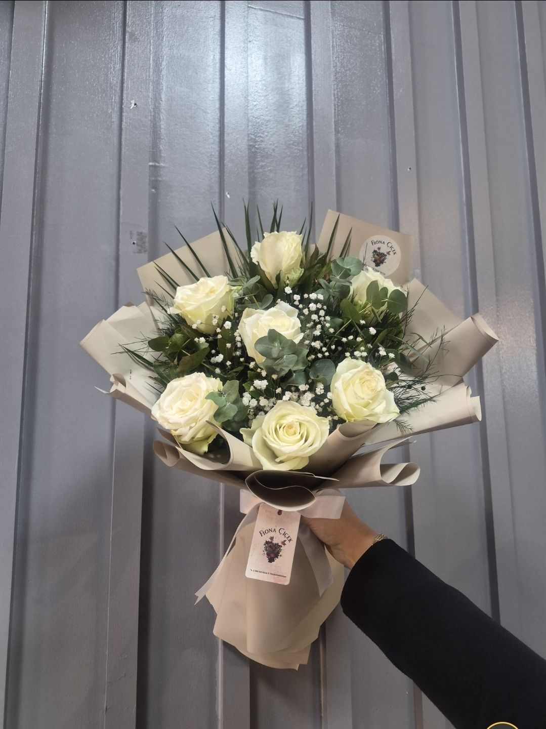 7 AD. XXL BEYAZ GÜL BUKETİ