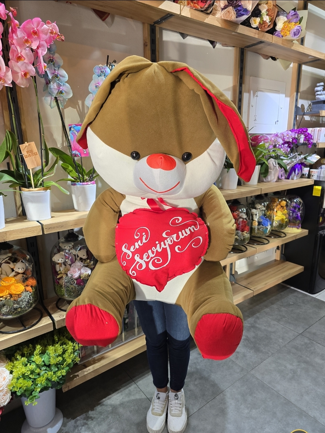 1,50CM KIRMIZI KALPLİ KAHVE PELÜŞ TAVŞAN 