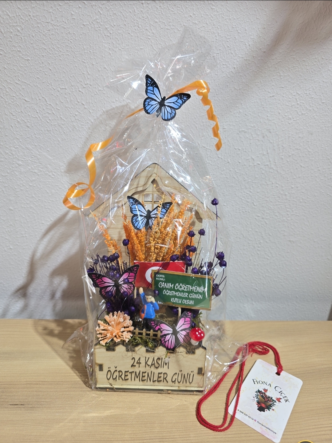 CANIM ÖĞRETMENİM DOĞAL AHŞAP TANZİM