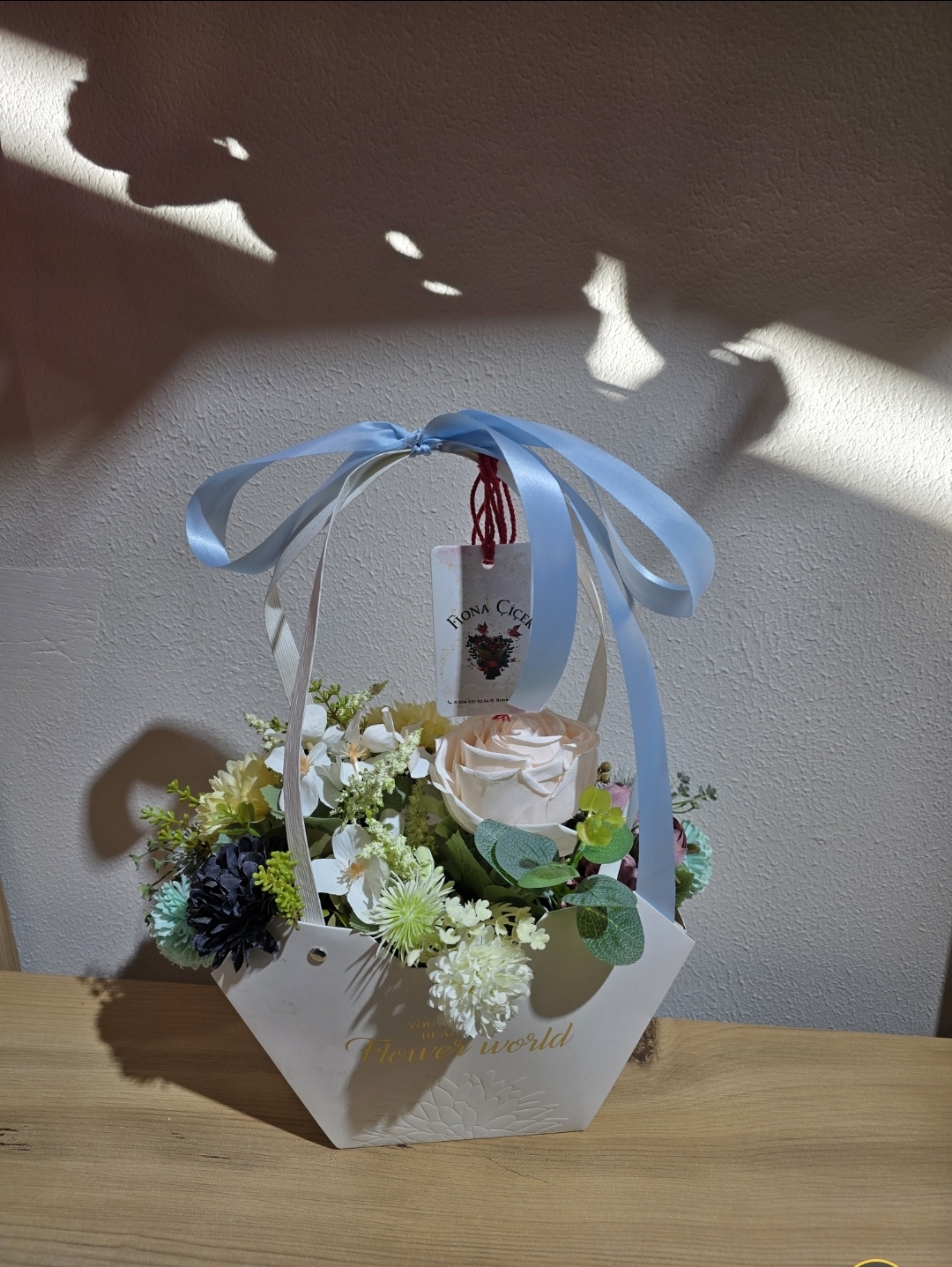 SOFT AÇIK RENKLER KARIŞIK YAPAY ÇİÇEKLİ ÇANTA