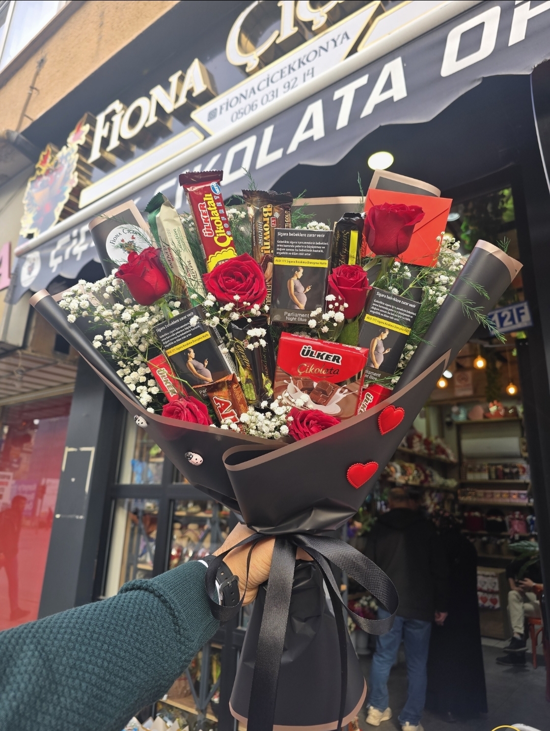 ÇİÇEKLİ SİGARA VE ÇİKOLATA BUKETİ
